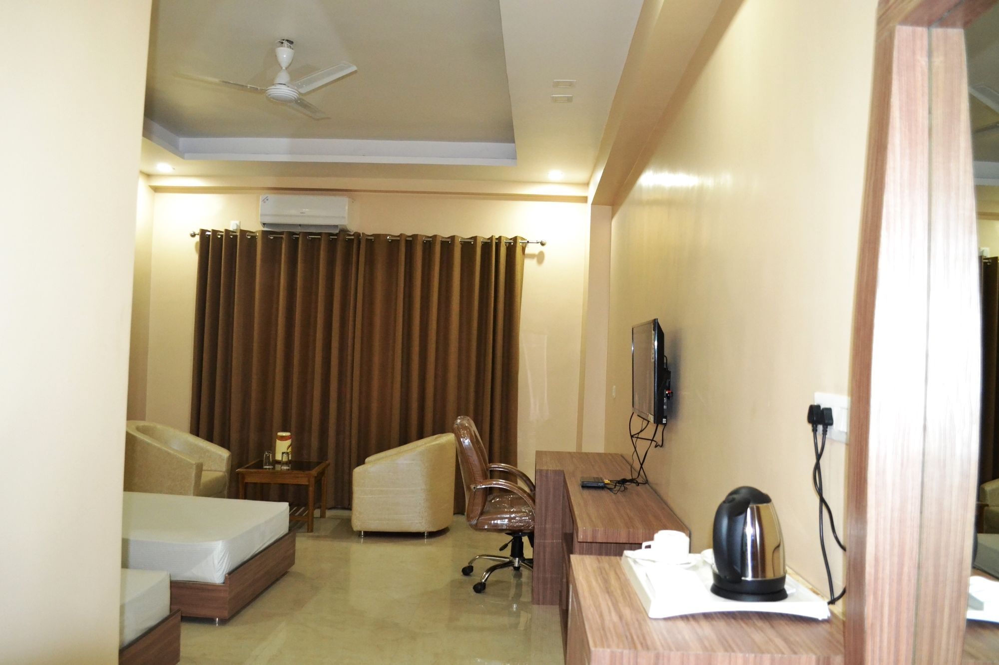 Hotel Siddhartha International Gaya Ngoại thất bức ảnh